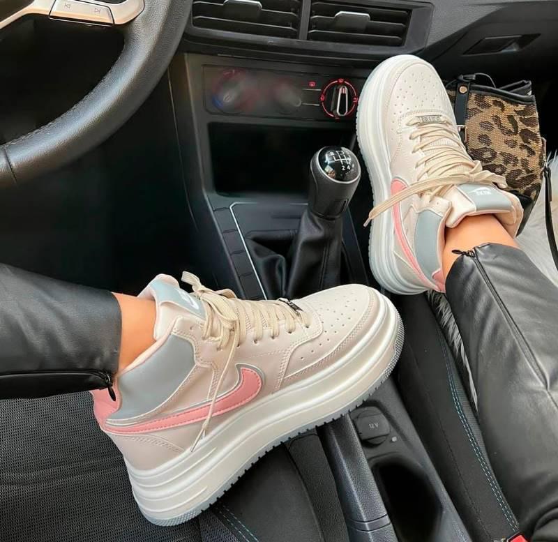BOTA NIKE DAMA